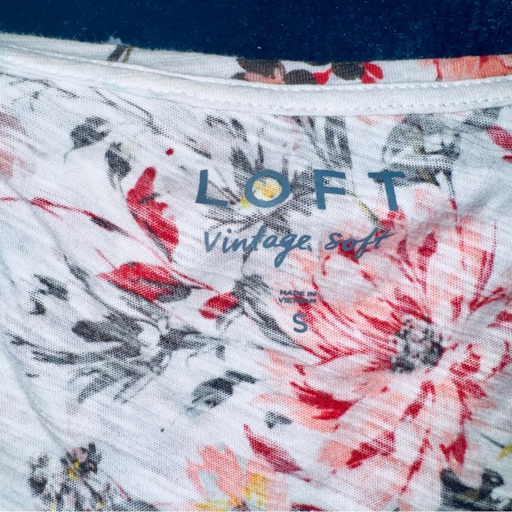 Ann Taylor LOFT Vintage | Soft Floral Ruffle Sleeve Tee (100% Cotton) - Picture 6 of 8
